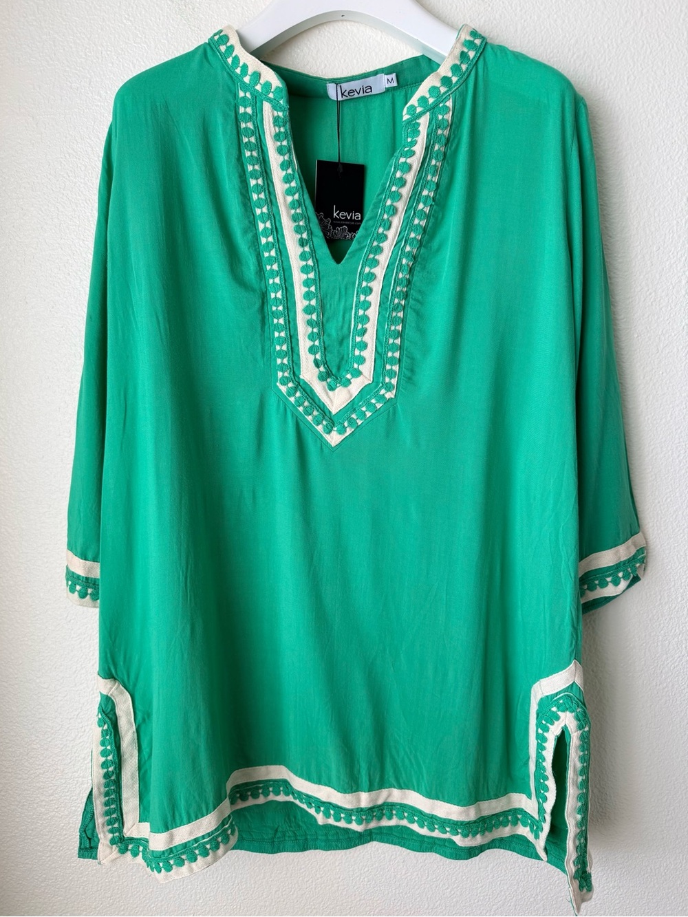 NWT Kevia Kelly Green Embroidered Tunic Dress / Cover-Up - Medium